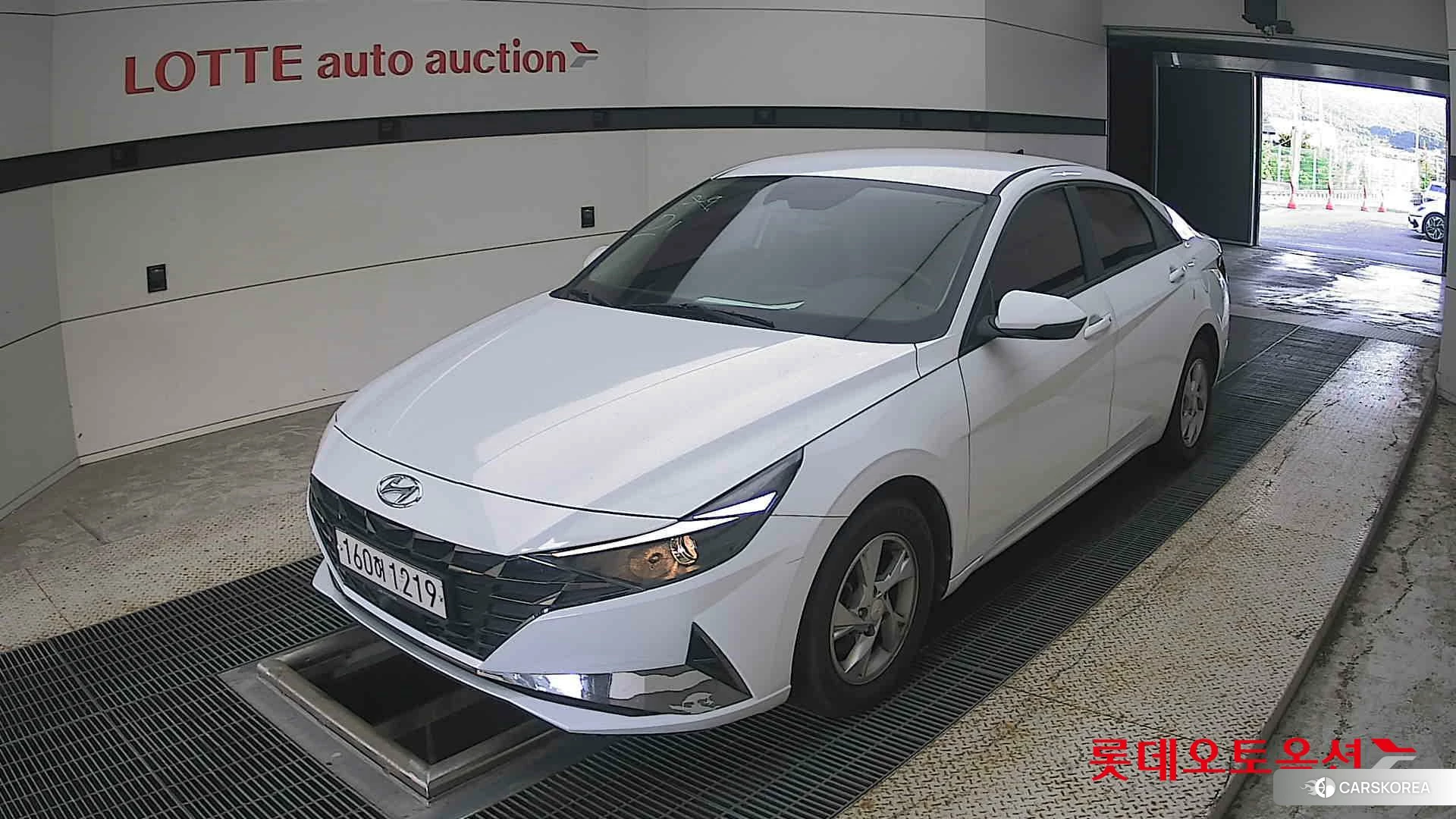 Hyundai Avante 2021 Polar White из Кореи, фото 5