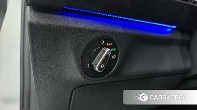 Volkswagen 7th Generation of Jetta 2023 Белый из Кореи, фото 5
