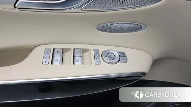 Genesis GV70 2024 Белый из Кореи, фото 5