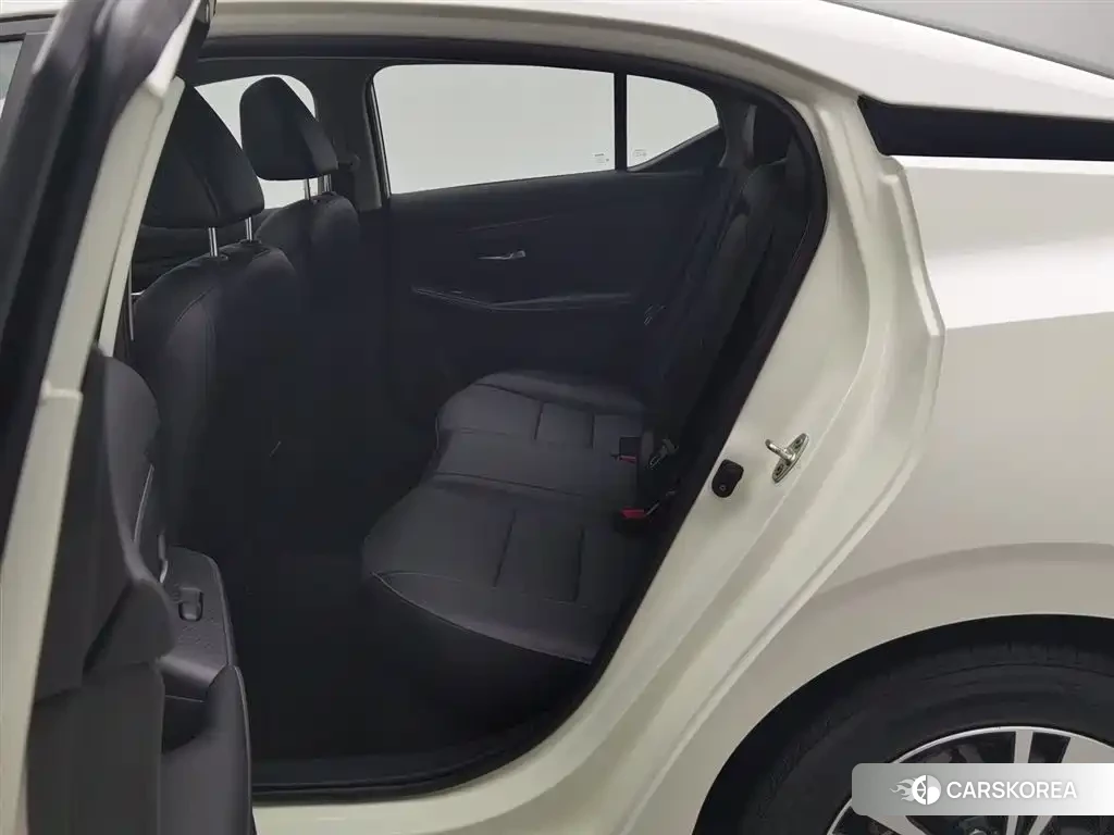 Nissan Sylphy 2022 Белый из Китая, фото 5