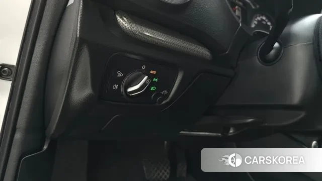 Audi New A3 2018 Белый из Кореи, фото 5