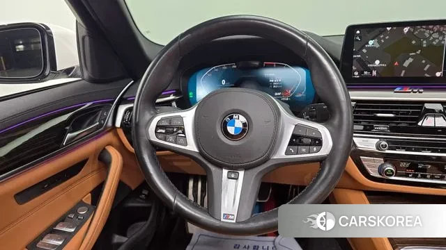 BMW 5 Series (G30) 2021 Белый из Кореи, фото 5