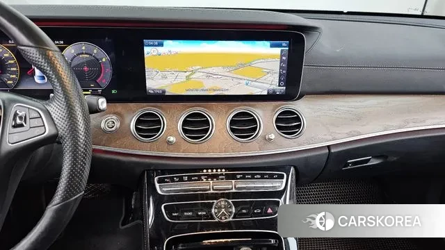 Mercedes-Benz E-Class W213 2018 Белый из Кореи, фото 5