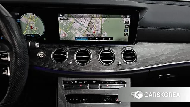 Mercedes-Benz E-Class W213 2022 Белый из Кореи, фото 5