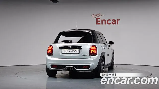 Mini Cooper S id 2663839 из Кореи 5
