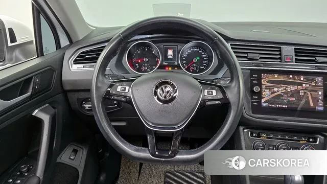 Volkswagen Tiguan second Generation 2020 Белый из Кореи, фото 5