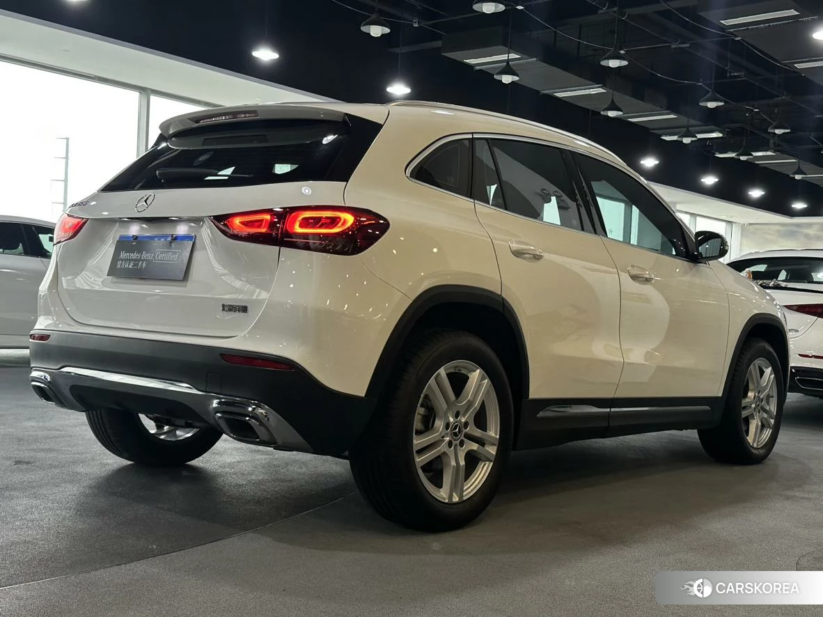 Mercedes-Benz GLA 2023 Белый из Китая, фото 5
