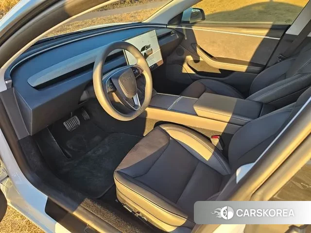 Tesla Model 3 2024 Белый из Кореи, фото 5