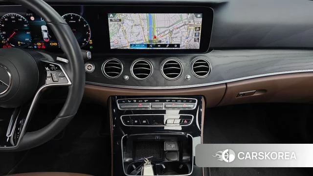 Mercedes-Benz E-Class W213 2023 Белый из Кореи, фото 5
