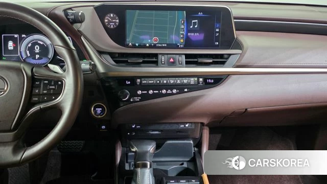 Lexus ES300h 7th generation 2019 Песочный из Кореи, фото 5