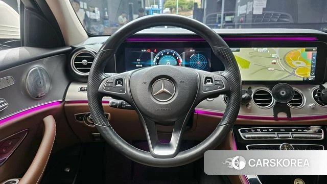 Mercedes-Benz E-Class W213 2018 Белый из Кореи, фото 5