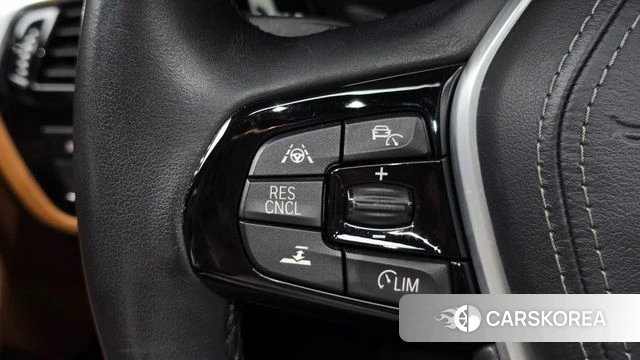 BMW 5 Series (G30) 2018 Белый из Кореи, фото 5