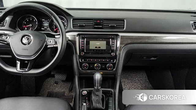 Volkswagen The New Passat 2018 Серый из Кореи, фото 5