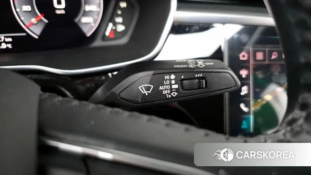 Audi Q3 (F3) 2020 Белый из Кореи, фото 5