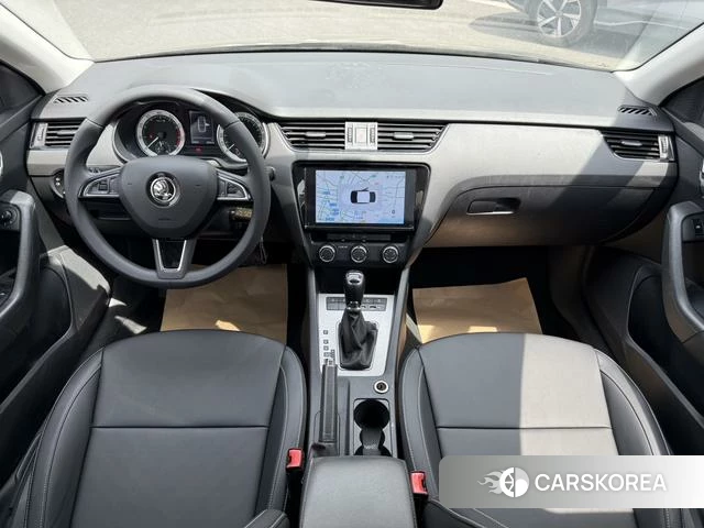 Skoda Octavia 2022 Темно-серый из Китая, фото 5