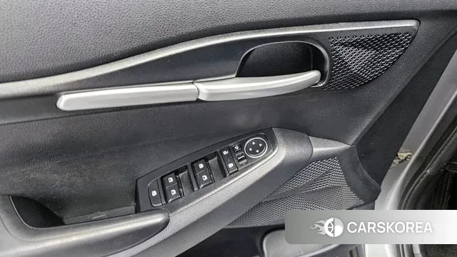 Kia Seltos 2021 Серый из Кореи, фото 5