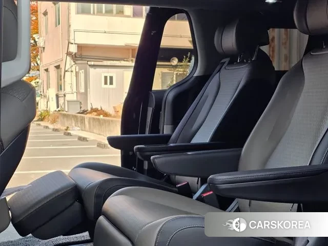 Kia The New Carnival 4th Generation 2025 Черный из Кореи, фото 5
