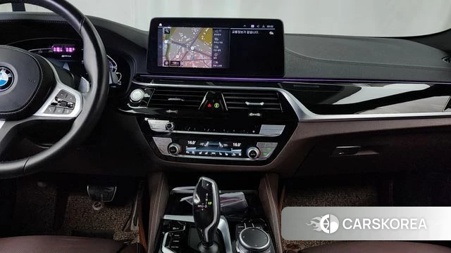 BMW 5 Series (G30) 2021 Черный из Кореи, фото 5