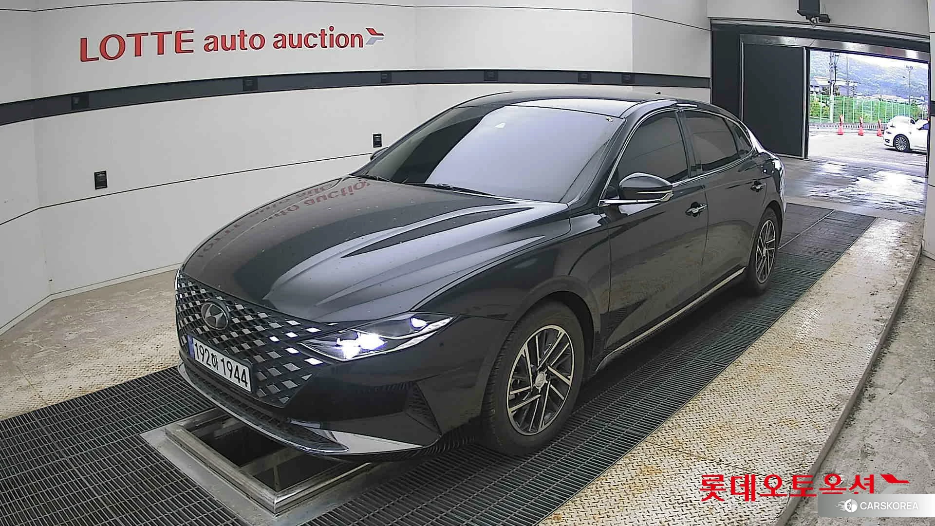 Hyundai Grandeur 2023 Abyss Black Pearl из Кореи, фото 5