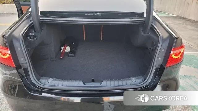 Jaguar XF (X260) 2018 Черный из Кореи, фото 5