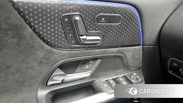 Mercedes-Benz GLA - Class H247 2025 Черный из Кореи, фото 5