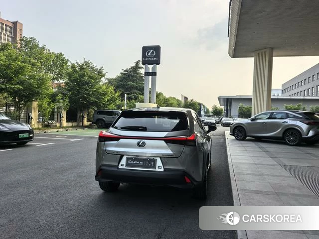 Lexus UX 2021 Серебристо-серый из Китая, фото 5