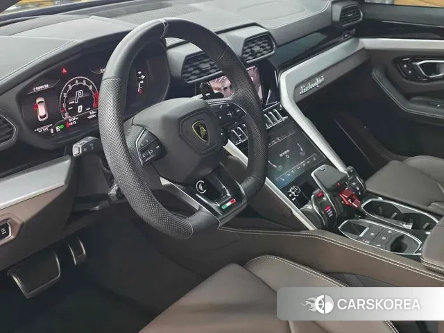 Lamborghini Urus 2023 Коричневый из Кореи, фото 5