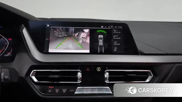 BMW 1 Series (F40) 2021 Белый из Кореи, фото 5