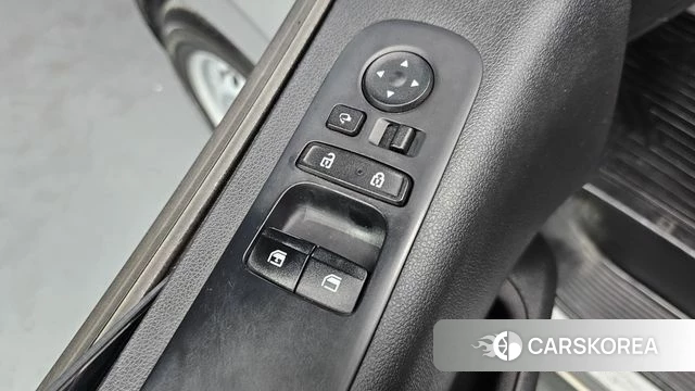 Hyundai Staria 2022 Серебряный из Кореи, фото 5