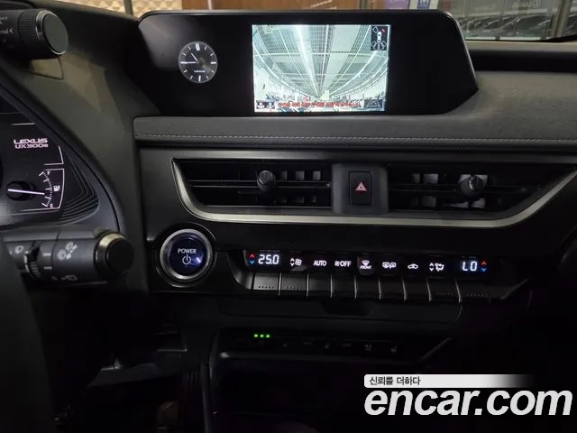 Lexus UX300e 2022 Белый из Кореи, фото 5