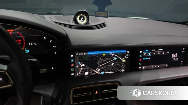 Porsche Taycan 2021 Серебристо-серый из Кореи, фото 5