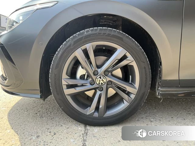 Volkswagen Golf 2024 Черный из Китая, фото 5