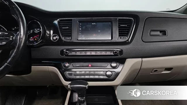 Kia The New Carnival 2018 Белый из Кореи, фото 5