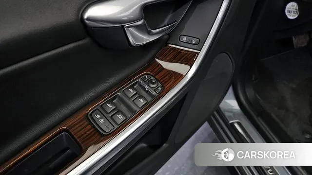 Volvo S60 2018 Серый из Кореи, фото 5