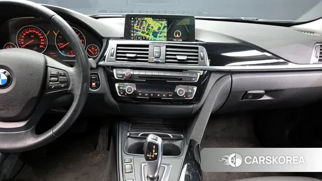 BMW 3 Series (F30) 2018 Белый из Кореи, фото 5