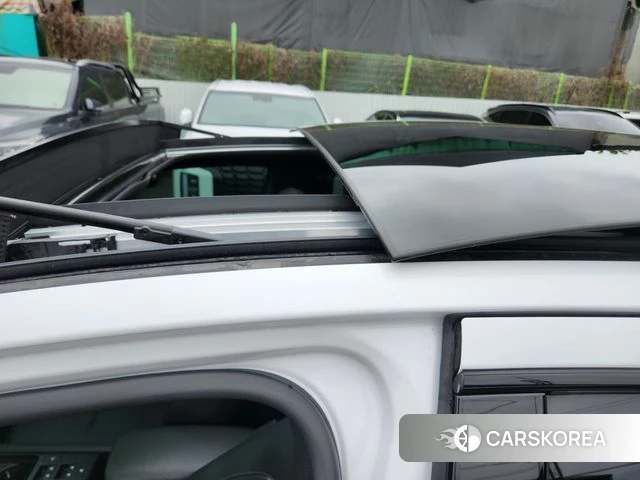 Hyundai Ionic 6 2022 Белый двухцветный из Кореи, фото 5