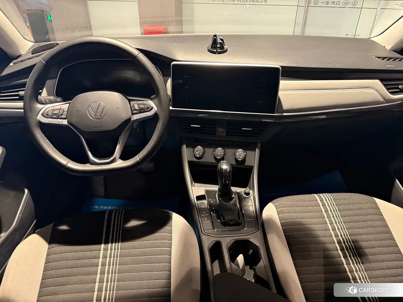 Volkswagen Bora 2023 Белый из Китая, фото 5