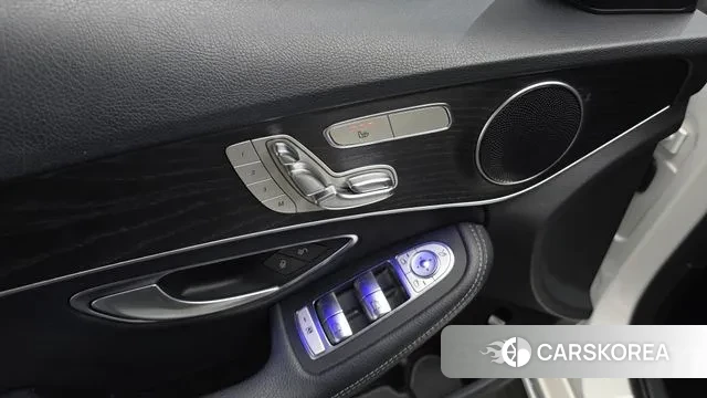 Mercedes-Benz C-Class W205 2018 Белый из Кореи, фото 5