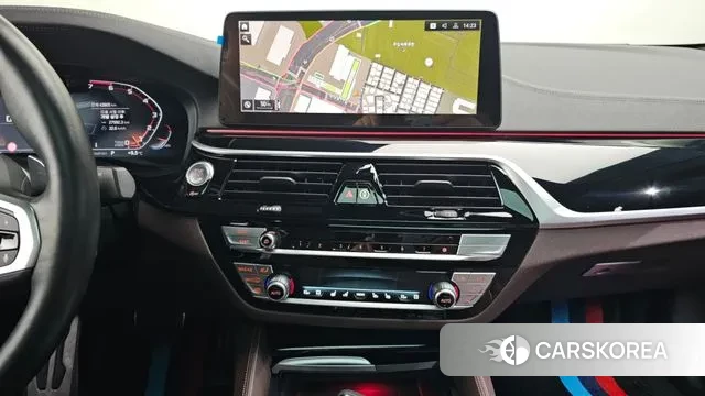 BMW 5 Series (G30) 2022 Синий из Кореи, фото 5