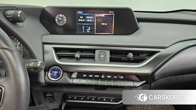 Lexus UX250h 2021 Белый из Кореи, фото 5