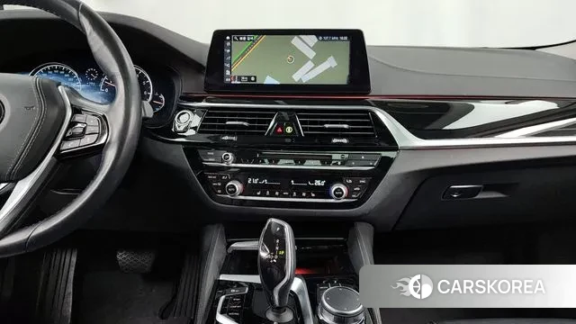 BMW 5 Series (G30) 2018 Черный из Кореи, фото 5