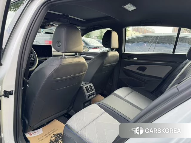 Volkswagen Golf 2025 Белый из Китая, фото 5