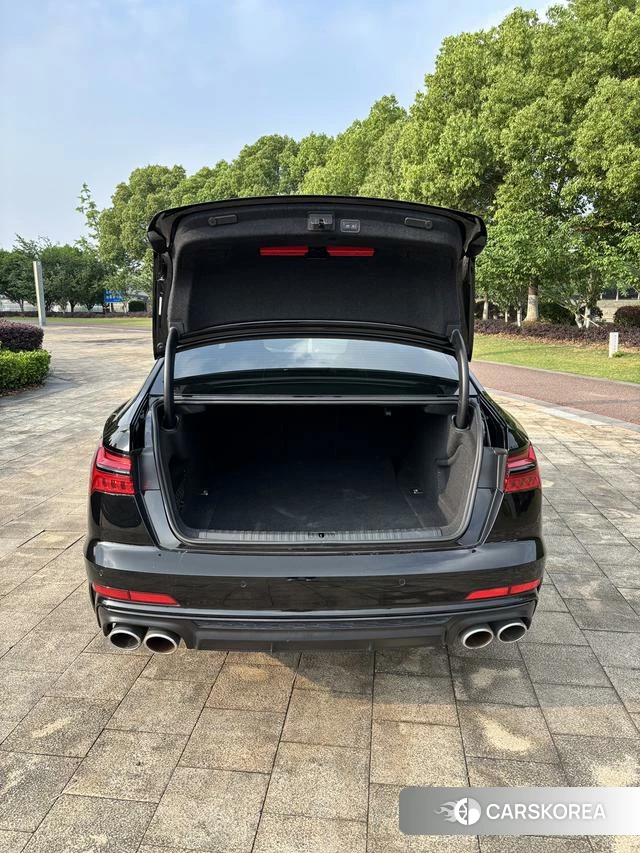 Audi S6 2022 Черный из Китая, фото 5