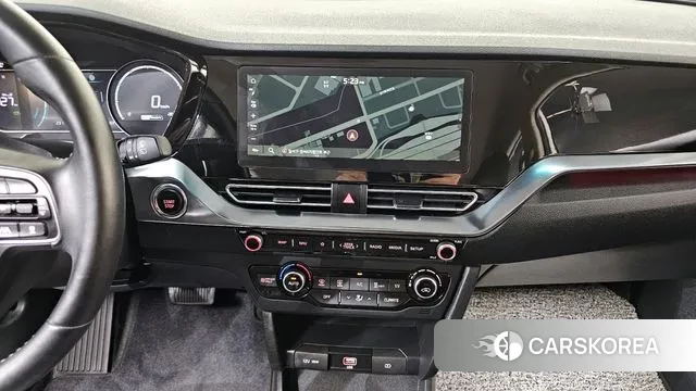 Kia Niro Plus 2022 Серебряный из Кореи, фото 5