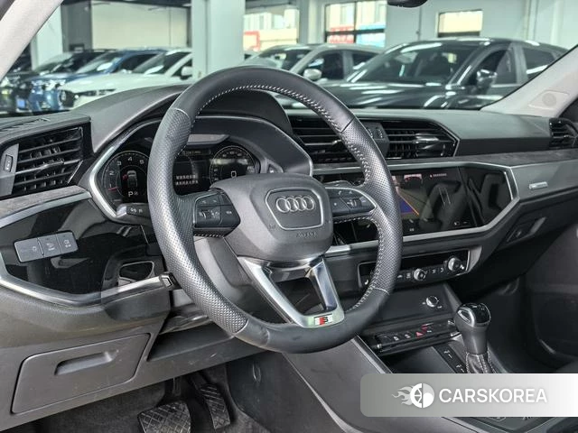 Audi Q3 Sportback 2022 Темно-серый из Китая, фото 5