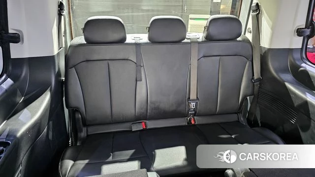 Hyundai Staria 2023 Серебряный из Кореи, фото 5