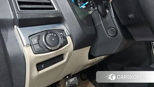 Ford Explorer 2018 Белый из Кореи, фото 5