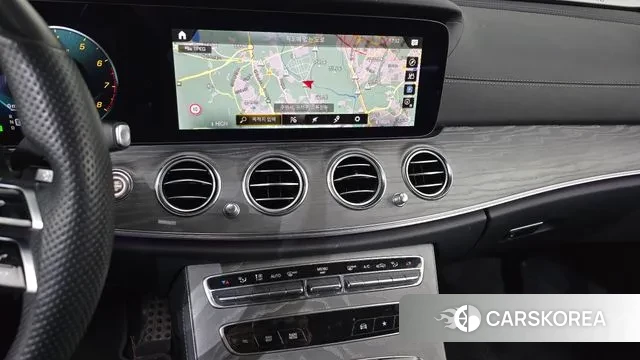 Mercedes-Benz E-Class W213 2021 Черный из Кореи, фото 5