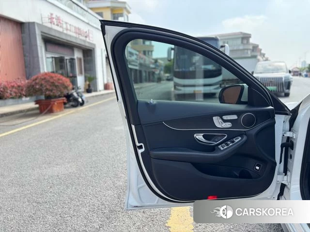 Mercedes-Benz Class C 2021 Белый из Китая, фото 5