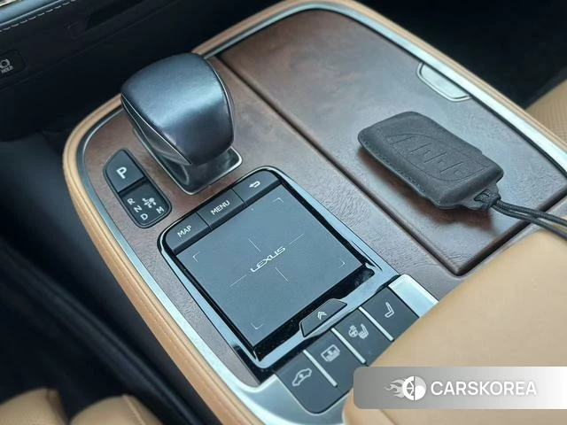 Lexus LS 2022 Черный из Китая, фото 5
